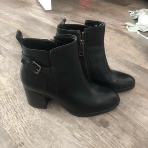Ralph Lauren blacks leather ankle booties
